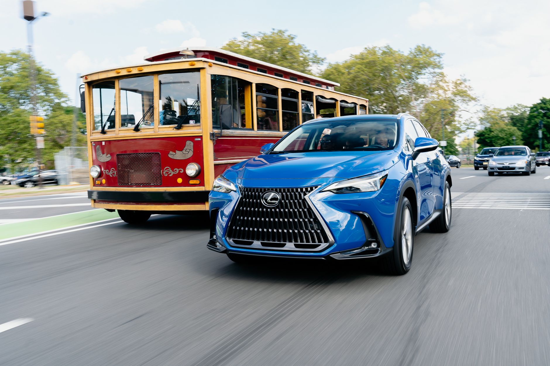 Lexus CT 200h – czy wiekowa już hybryda nadal ma sens jako oszczędne auto do miasta i podmiejskich dojazdów