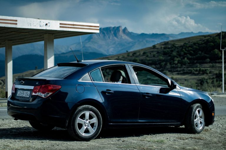 Jakie części z Opla Astry J i Insignii pasują do Chevroleta Cruze i Malibu? Zestawienie zamienników