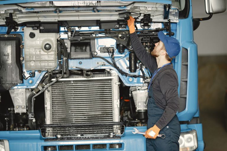Hyundai 1.6 CRDi – awarie DPF, turbiny i wtryskiwaczy: objawy oraz koszty napraw